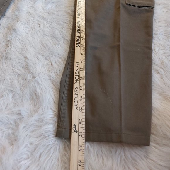 Tommy Hilfiger Man's Tan Cargo Fly Buttons Pants - Picture 9 of 9